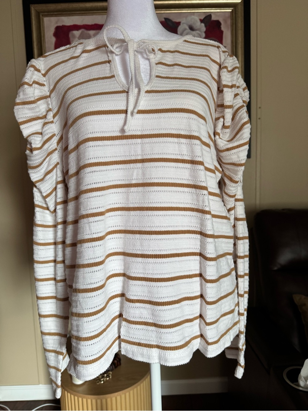 Women’s White and Tan Striped Knit Long-Sleeve Top